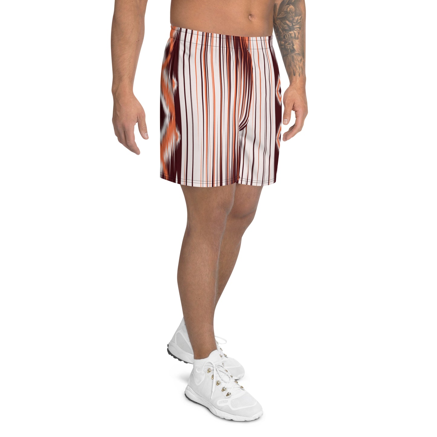 Braune Herren-Shorts mit Azteken-Print